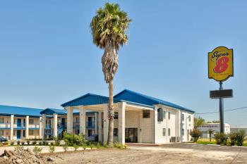 Super 8 by Wyndham Victoria / South / Highway 59