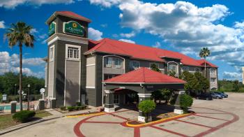  La Quinta Inn & Suites by Wyndham Corpus Christi Northwest